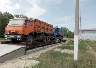 Взвешивание зерна на автомобильных весах