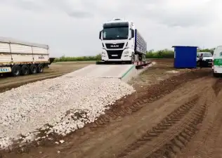 Строительство автомобильных весов на поверхности,...